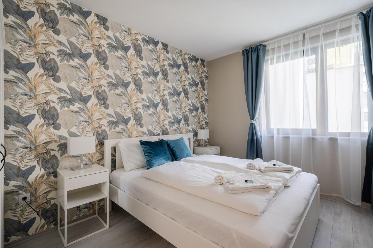 Navy Angel Apartment With Balcony Boedapest Buitenkant foto