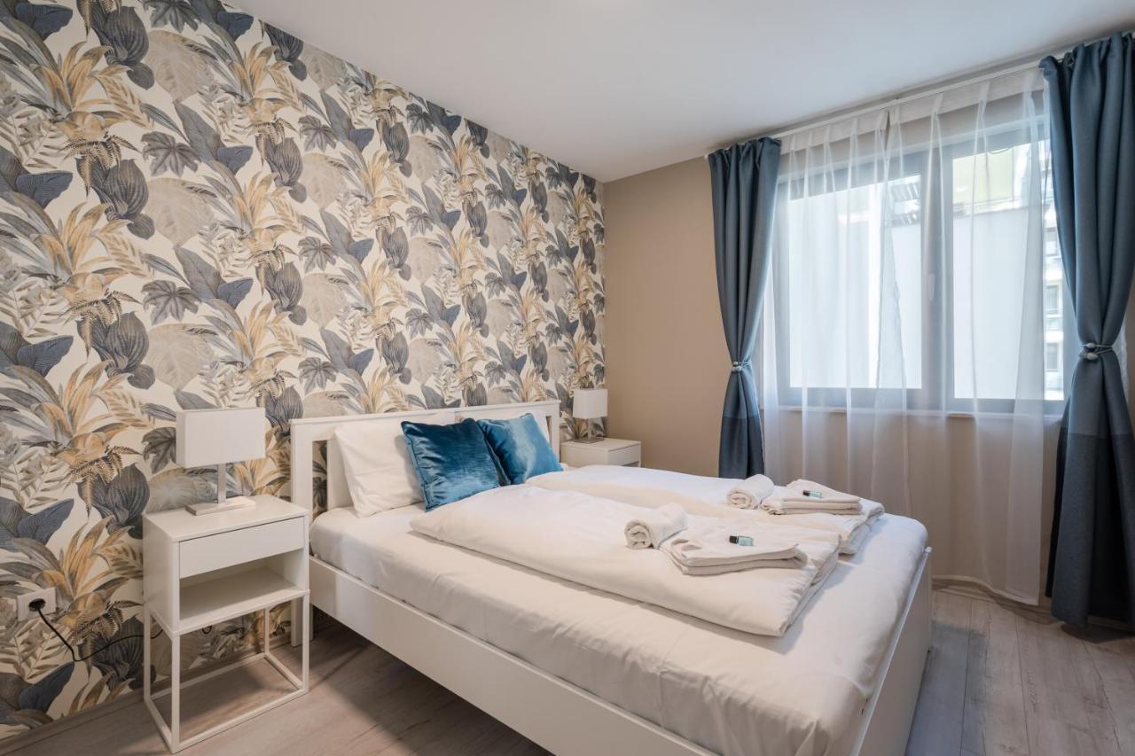 Navy Angel Apartment With Balcony Boedapest Buitenkant foto